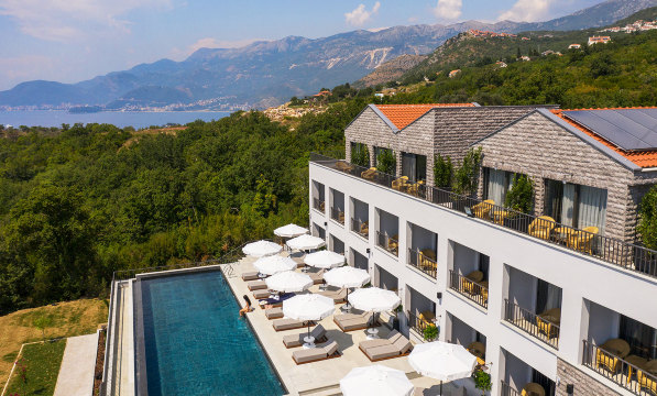 Vivid Blue Serenity Resort-官方