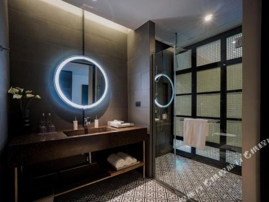 Grand Mercure Khao Lak Bangsak Room Type - Superior King Room