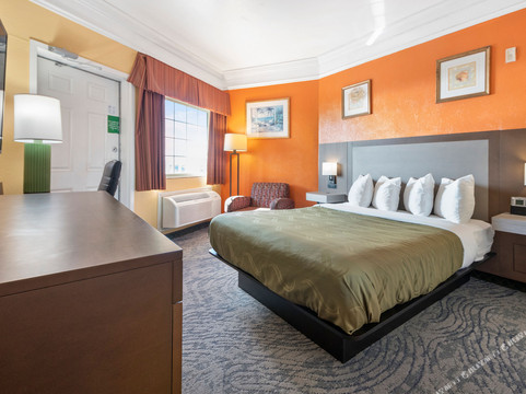 海滨品质套房酒店