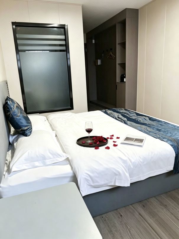 Baichuan Hotel (Linyi Jiefang Road Decoration City)