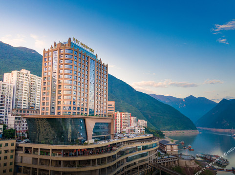 巴东东圣九州国际大酒店（长江大桥巫峡口景区店）