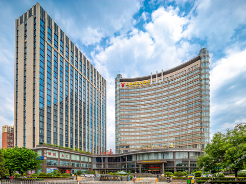 三鼎华悦大酒店