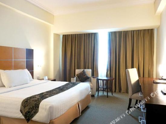 Emerald Garden International Hotel Room Type - Superior King Room