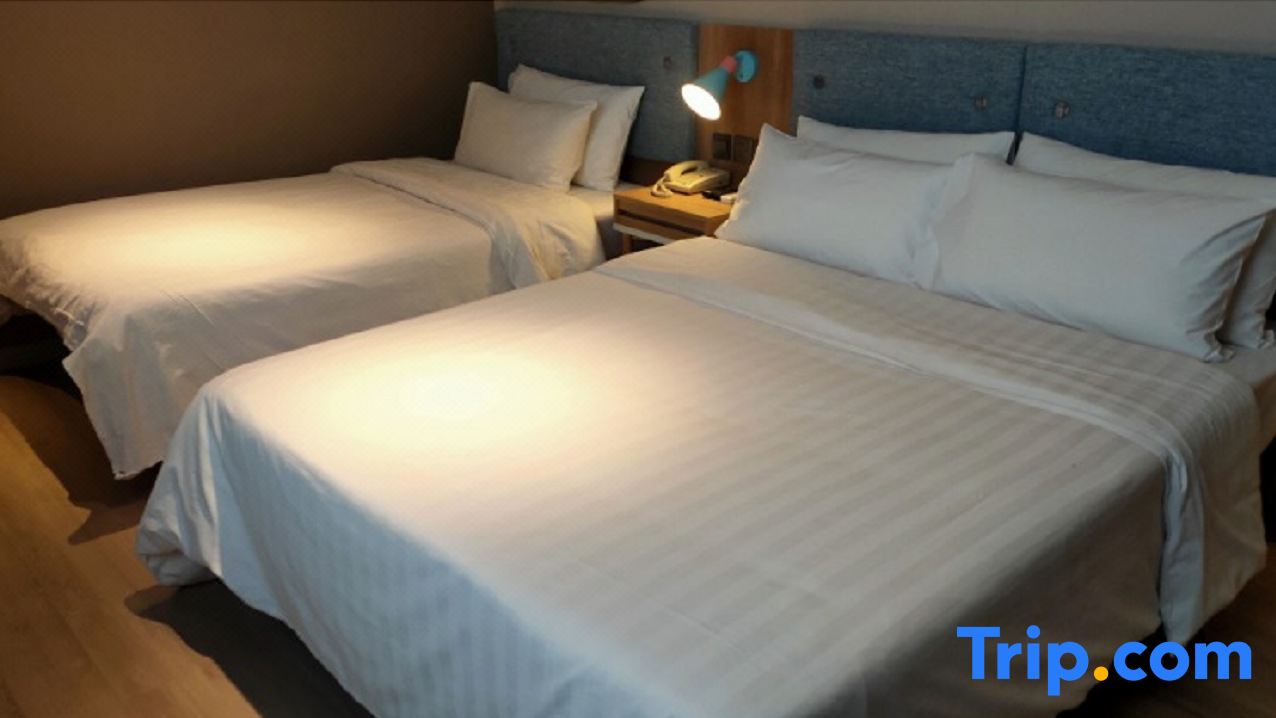 Home Inn (Lanzhou Qilihe Subway Station Army General Hospital Branch)
