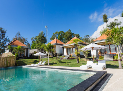 巴杜尔火山别墅酒店