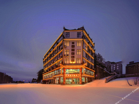 九宫大饭店(通山九宫山风景区云中湖店)