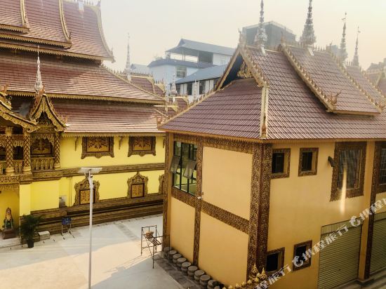 景洪滨江商务酒店