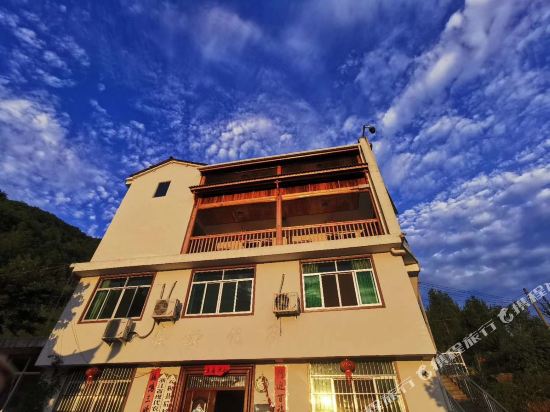 云和鸡鸣三县农庄