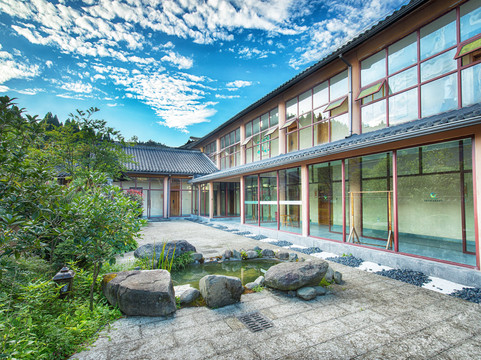 咸丰坪坝营森林酒店