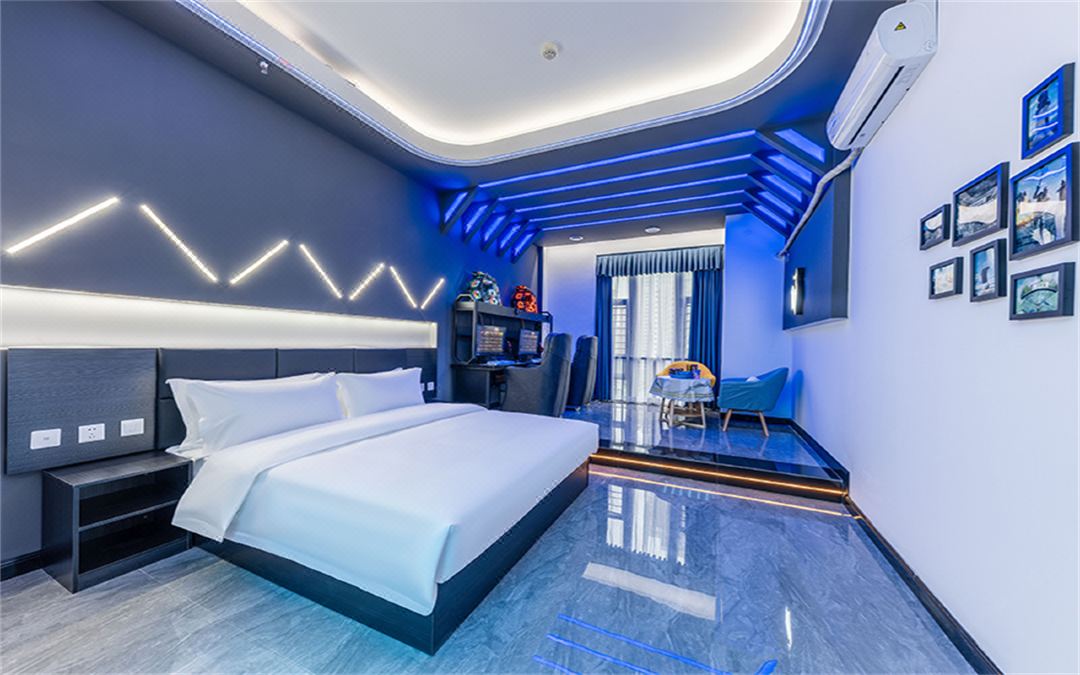 Big Whale E-sports Hotel