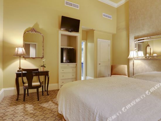 The Pelham Hotel Room Type - Interior Two Queen Room