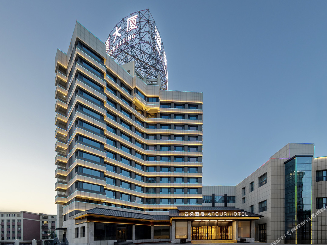 石河子步行街西环路亚朵酒店