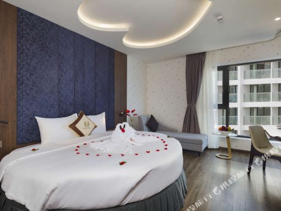 Vesna Hotel Nha Trang Room Type - Deluxe Honeymoon 