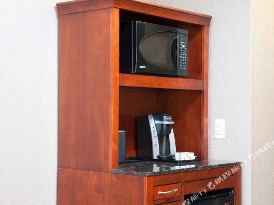 Hilton Garden Inn Columbus/Edinburgh Room Type - 1 KING HEARING ACCESSIBLE