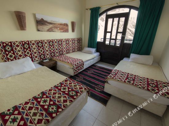Bedouin Moon Hotel Room Type - Triple Room with Mountain View Bedouin Moon Hotel Room Type - Triple Room with Mountain View