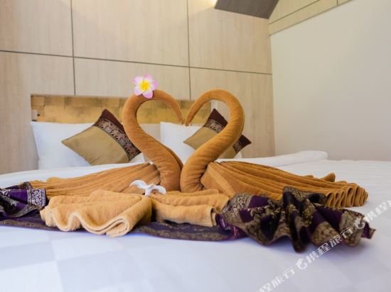 Charming Lipe Beach Resort Room Type - Superior Bungalow