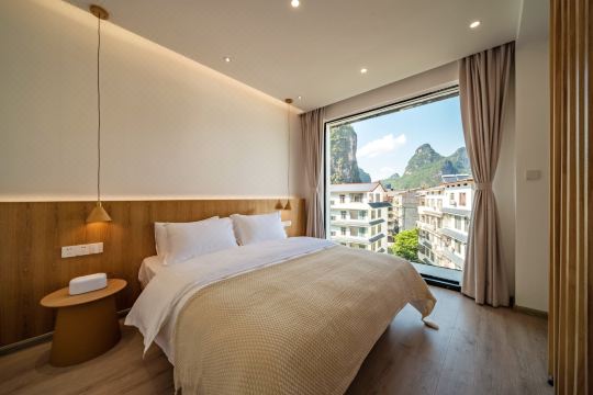 Yangshuo Summer Mountain Residence (Guilin Eternal Love Store)