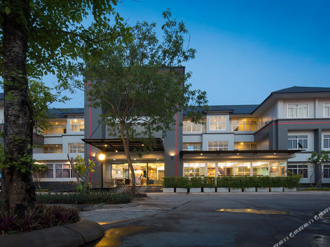 汤线肯酒店住宿-Araya Hotel