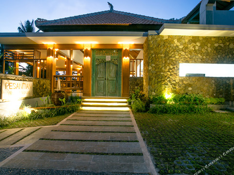 Pesantian Villa & Warung