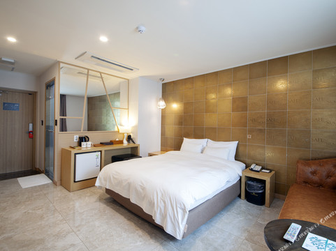 纳法尔酒店主图