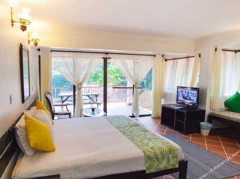 安均酐海滩度假村