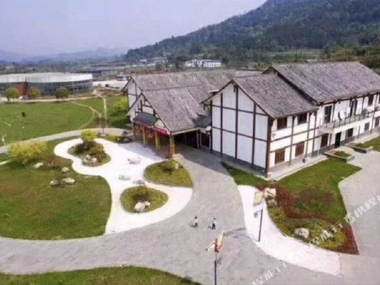 巴中七彩世界民宿