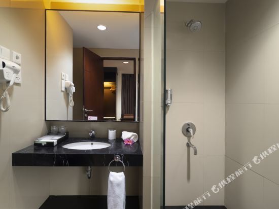 Best Western The Lagoon Room Type - DELUXE, QUEEN BED, SEA VIEW