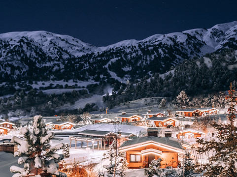 Le Chalet by Amirsoy