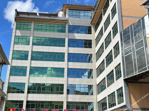 双柏金山城商务酒店