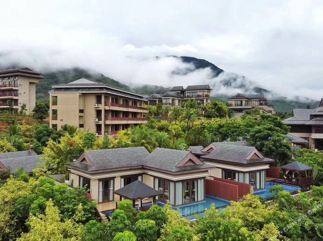 五指山水云居酒店
