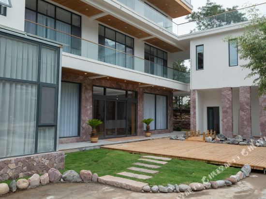 八里沟山行民宿