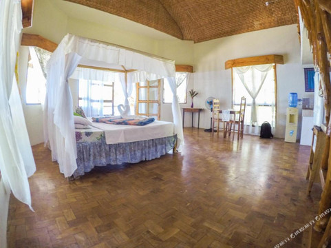 拉孜酒店住宿-拉孜海滩度假村