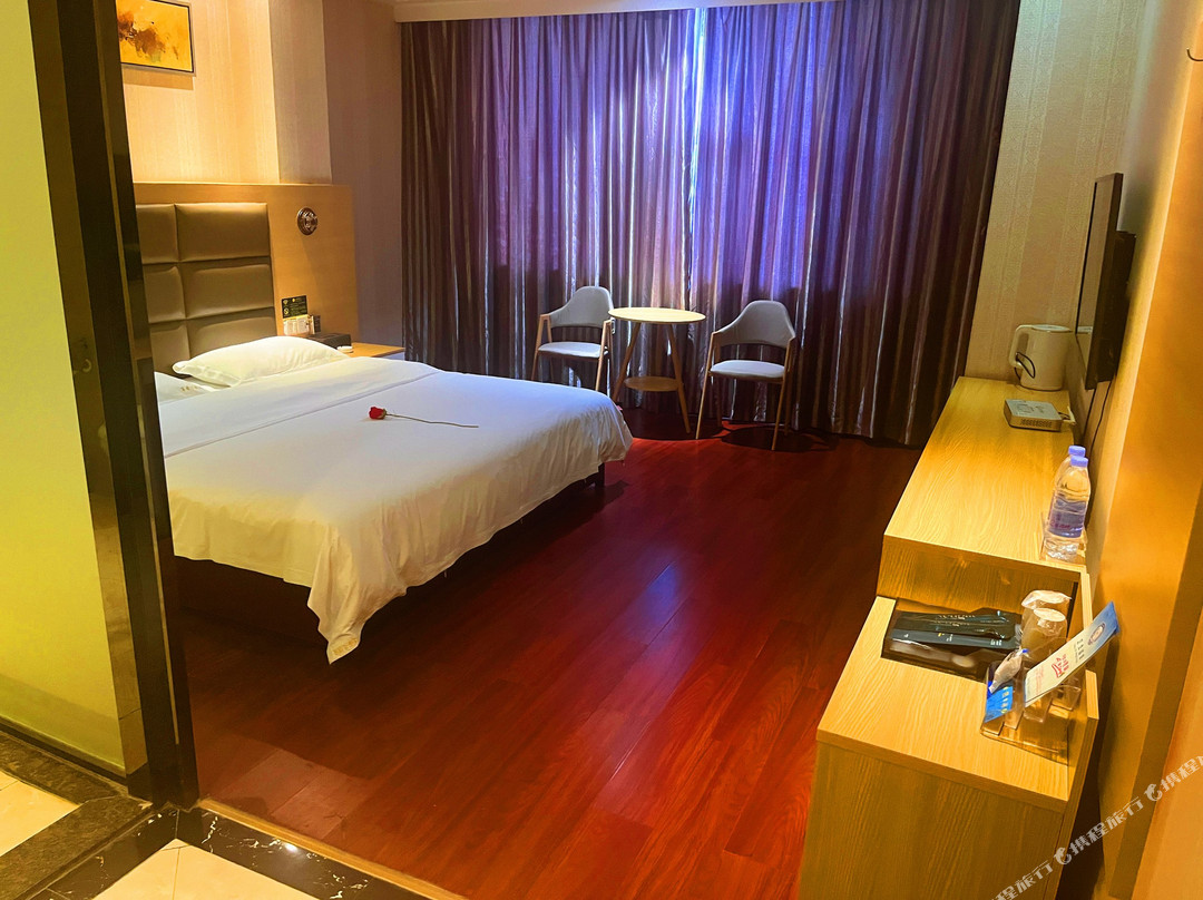 河池百圣百酒店