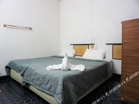 Chomdoi House Hotel Room Type - Budget Fan Room