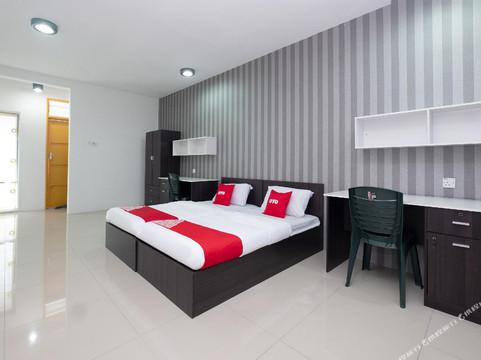 OYO 90054 Summer Inn