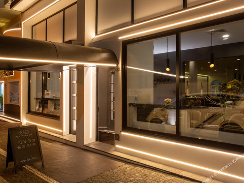 蓬塔德尔加达酒店