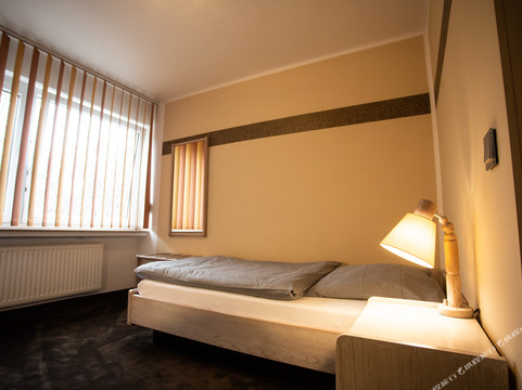 杜伊斯堡酒店住宿-健身公园酒店