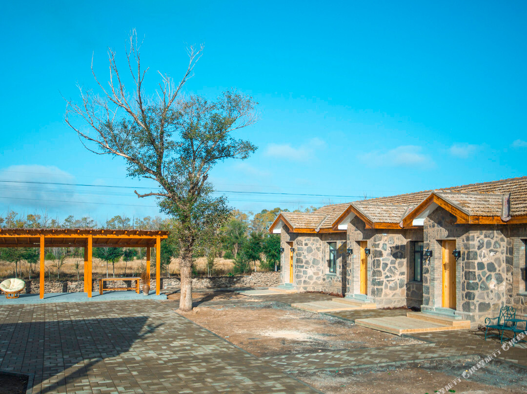 花筑·及尔小站原筑民宿（乌兰哈达火山地质公园店）