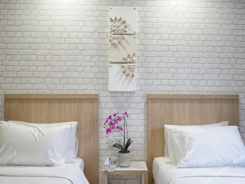 Lighthouse Hotel & Shortstay