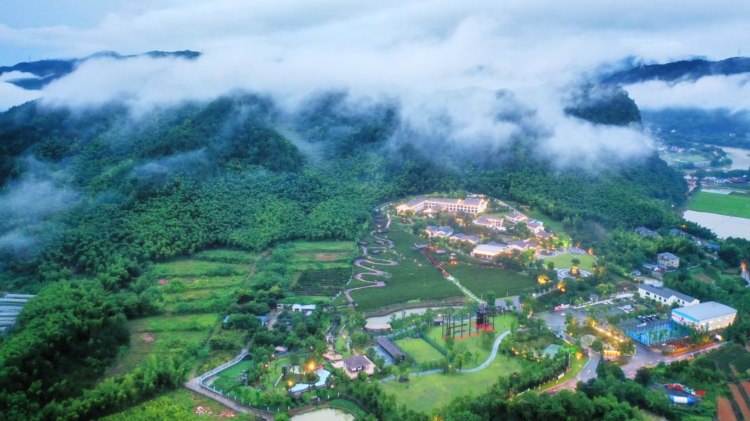 龍遊廣和雷迪森懌曼龍山運動酒店