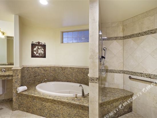South Coast Winery Resort and Spa Room Type - Deluxe King Villa ADA