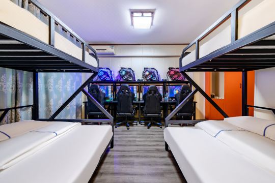 海樂電競旅租（海口高鐵動車東站大園路店）