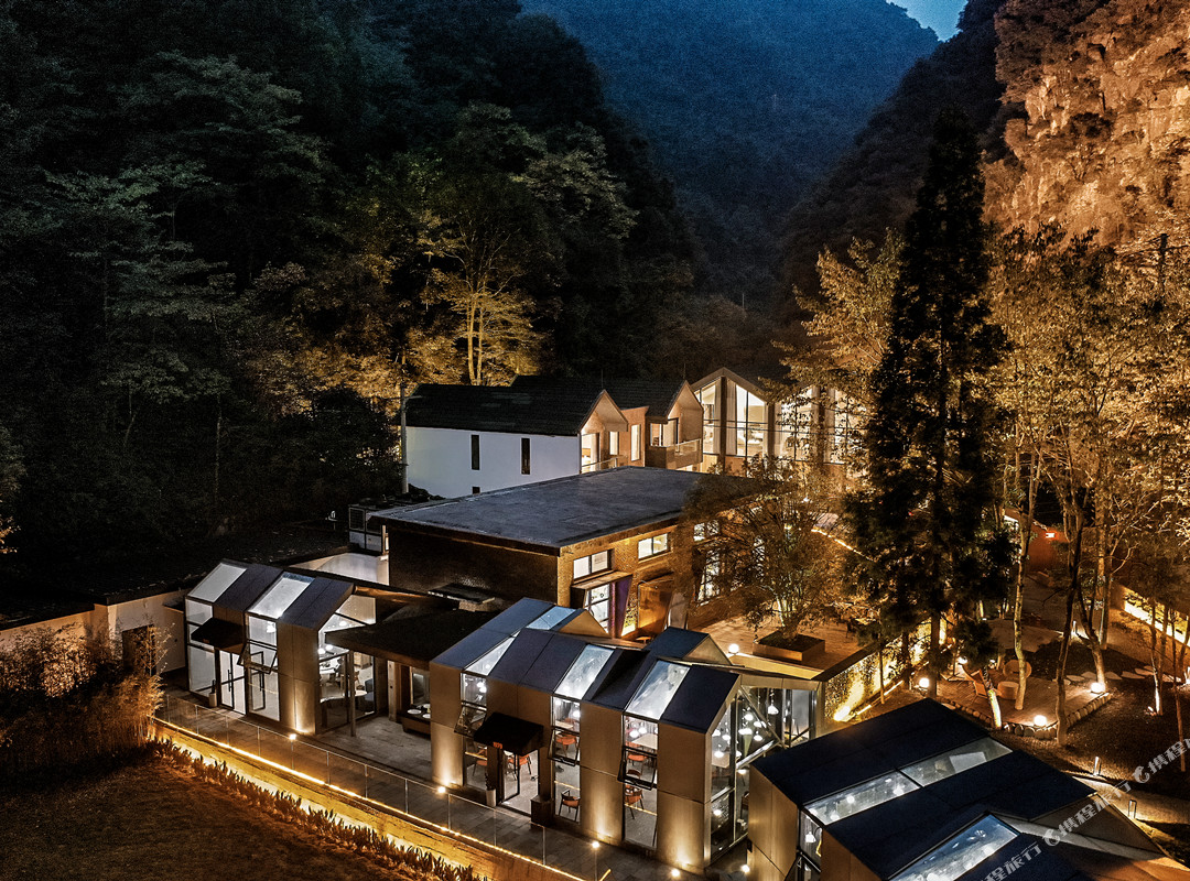 大邑1979雾山厂盒酒店