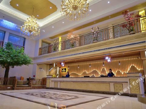 鸿池波温泉宾馆开封包公湖店