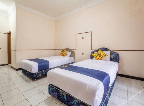 SPOT ON 2341 Hotel Padjajaran 2