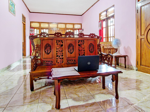 O贾亚库苏玛酒店