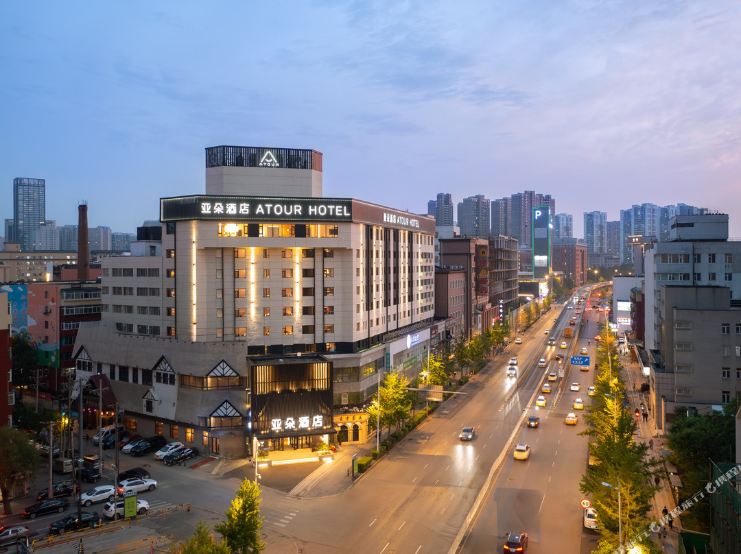 沈阳西塔市府大路亚朵酒店