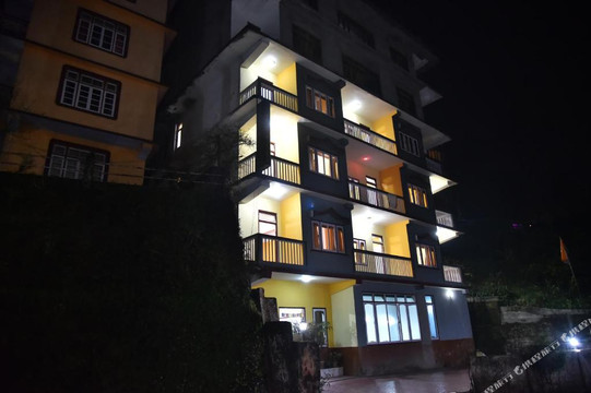 Hotel Dikiling