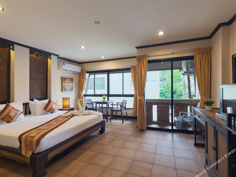 塞卡精品度假酒店主图