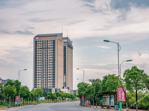 鹰潭市酒店住宿-鹰潭维也纳酒店国际眼镜城店